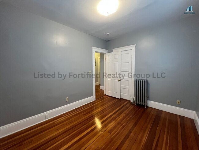 Building Photo - 142 Washington St