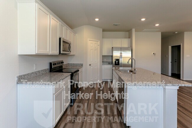 Building Photo - 1003 Cedar Trl