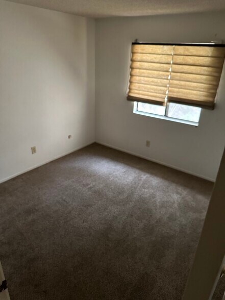 Building Photo - 3350 Santa Maria Way