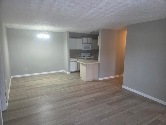 Building Photo - 450 Dabney Dr