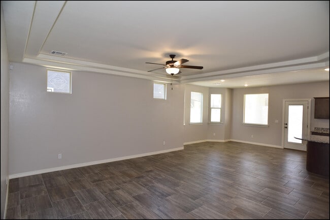Building Photo - 10617 Hidden Palm Pl