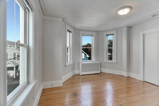 Building Photo - 14 Wheatland St