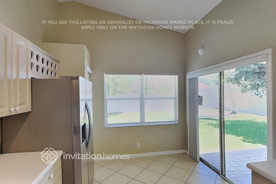 Building Photo - 3970 Sea Grape Cir