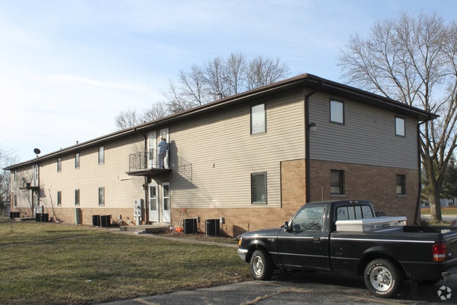 Building Photo - 421 Oakland Ave