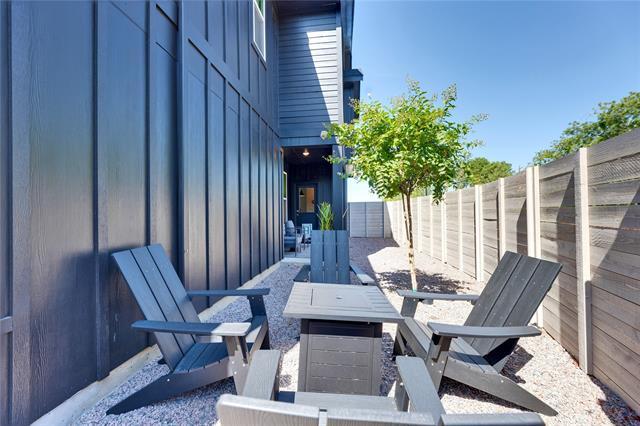 Building Photo - 3949 Bernese Dr