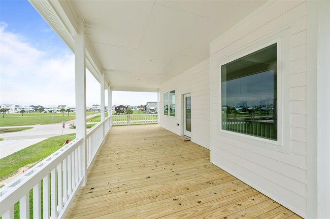 Building Photo - 23107 Miramar Dr