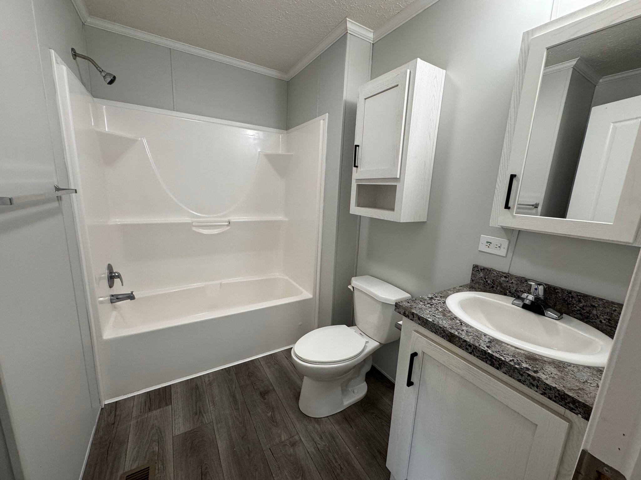 Building Photo - 2022 Marmoor Dr