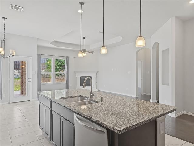 Building Photo - 3401 Rosewood Ln