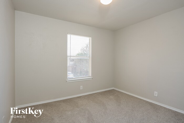 Building Photo - 8131 Sandbar Point