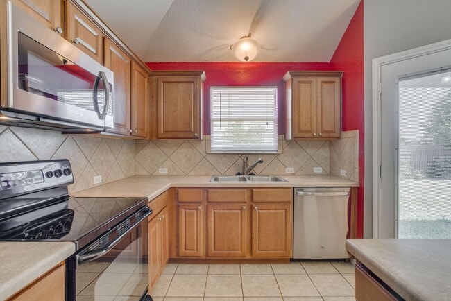 Building Photo - 311 Gainer Dr