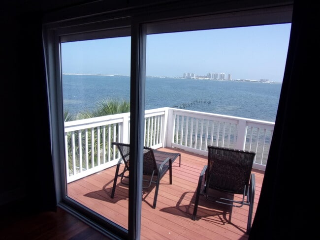 Building Photo - 1822 Sea Pines Ln