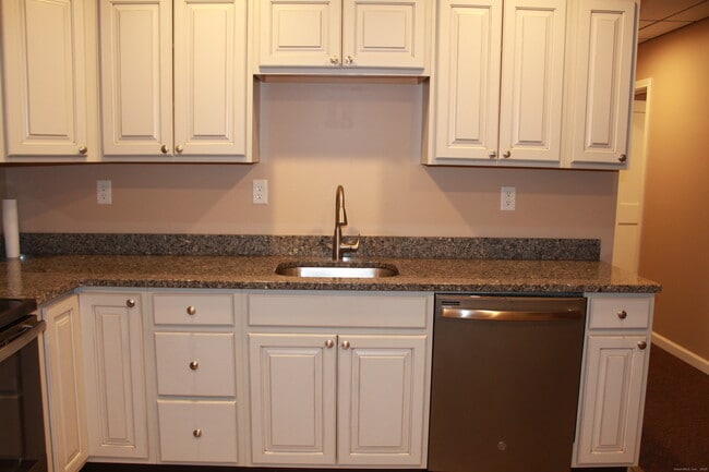 Building Photo - 255 Rte 80