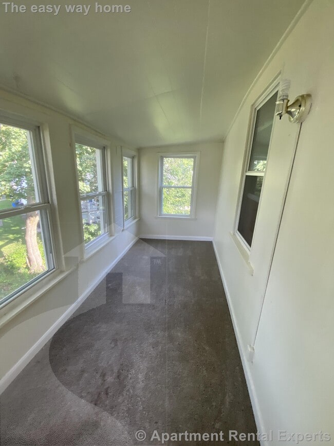 Building Photo - 42-44 Wilson Ave