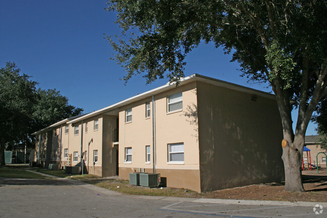 Building Photo - Lakewood Terrace