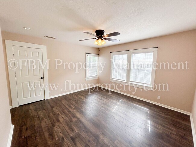 Building Photo - 212 W Marshall St