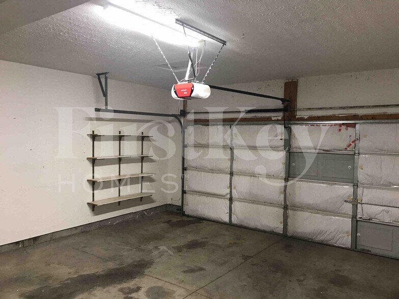 Building Photo - 3066 Blue Heron Dr