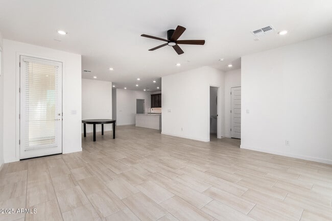 Building Photo - 6777 W Molly Ln