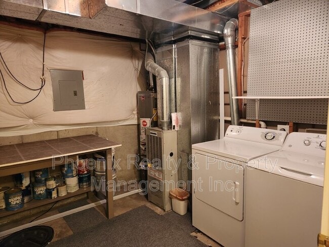 Building Photo - 1209 Warrior Way