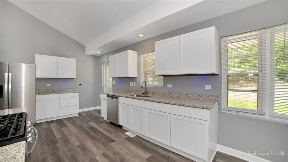 Building Photo - 11460 73rd Pl