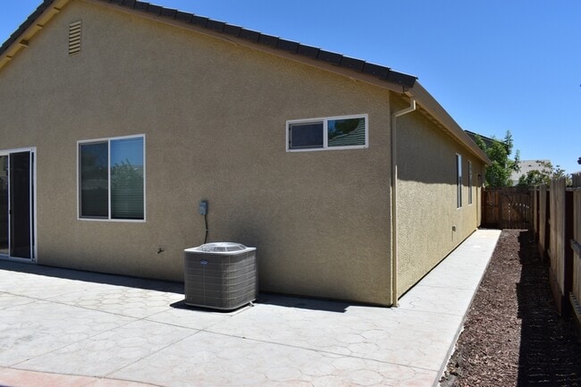 Building Photo - 3591 Sunstone Ct