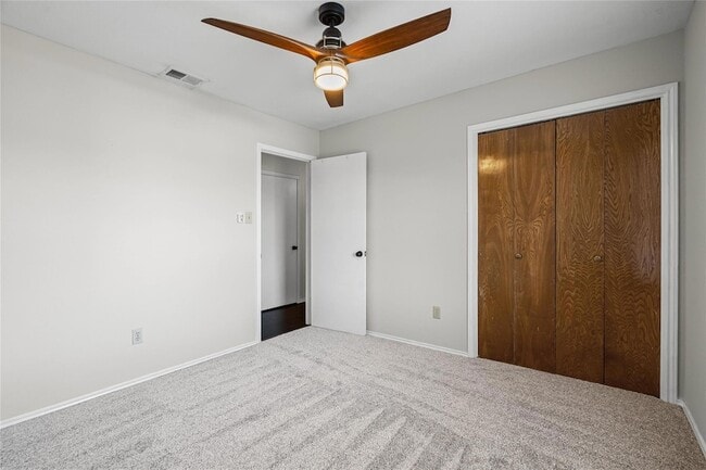 Building Photo - 1801 Broken Shoe Cove