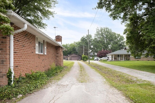 Building Photo - 6600 New Albany-Condit Rd
