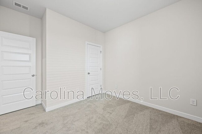 Building Photo - 628 Grays Creek Rd