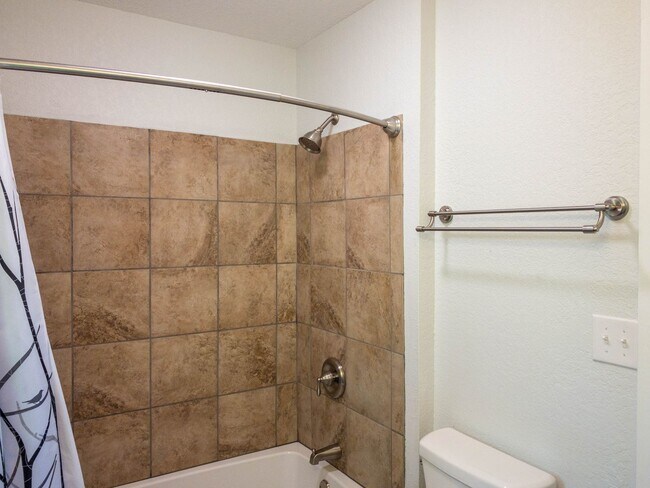 Building Photo - Beautiful Three Bedroom with Stunning View...