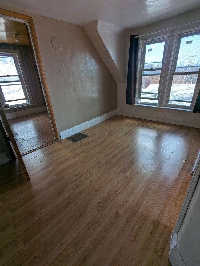 Building Photo - House for Rent- Bristol, SD