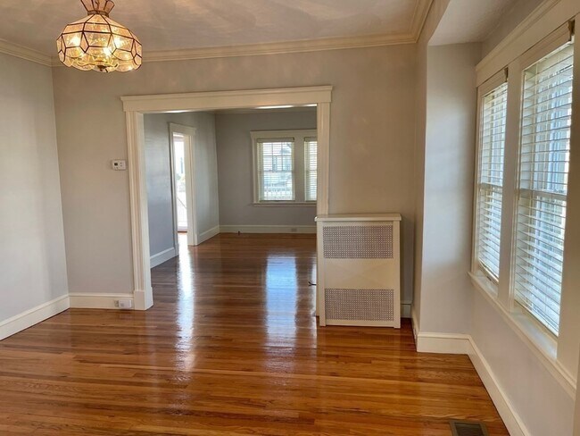 Building Photo - 222 Holbrook Rd