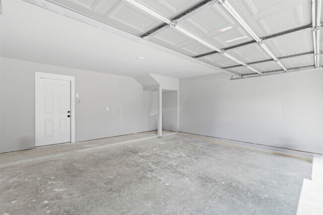 Building Photo - 6721 Cohn St