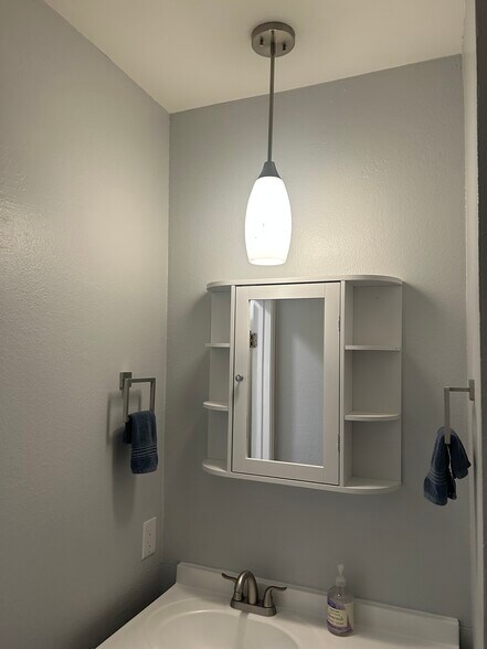 Building Photo - 3640 Cardiff Ave