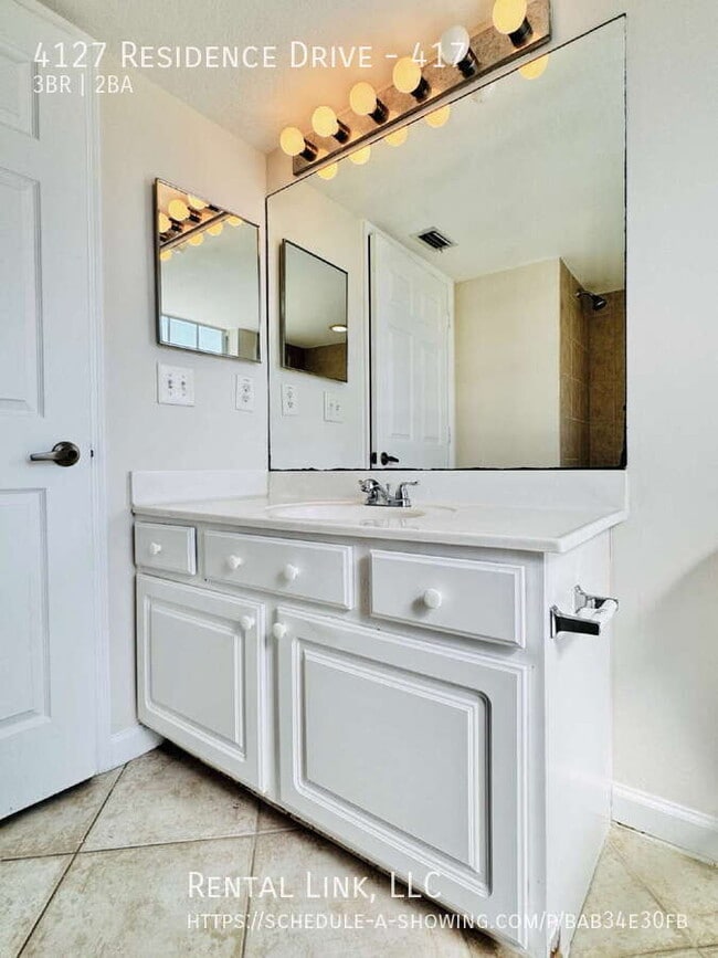 Building Photo - 4127 Residence Drive