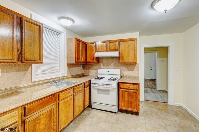 Building Photo - 178 N 16th St