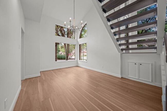 Building Photo - 45 N Lakeridge Cir