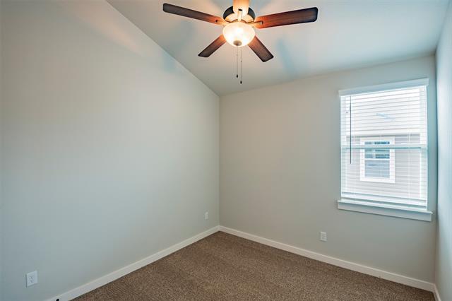 Building Photo - 727 Wheatfield Dr