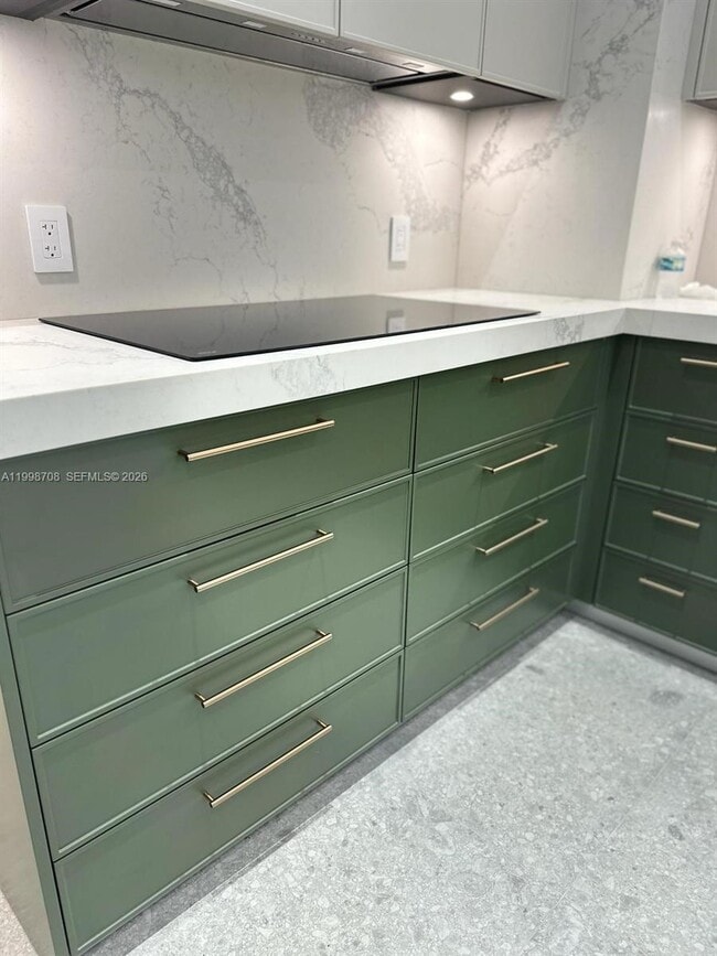 Building Photo - 737 Crandon Blvd