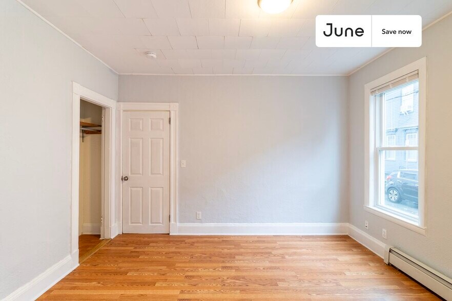 Building Photo - 6 7th St