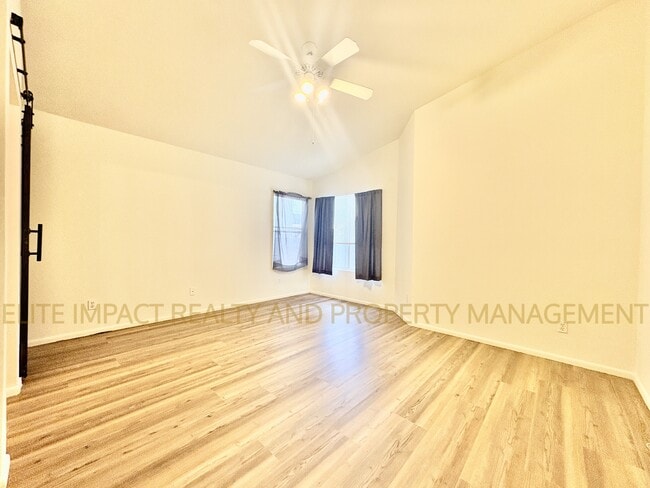 Building Photo - 9073 E Muleshoe St