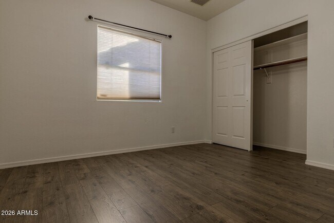 Building Photo - 3125 E Cottonwood Ln