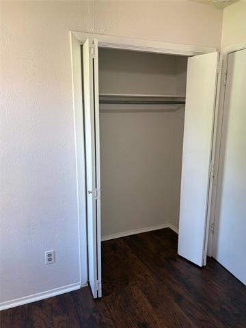 Building Photo - 2402 Leslie St