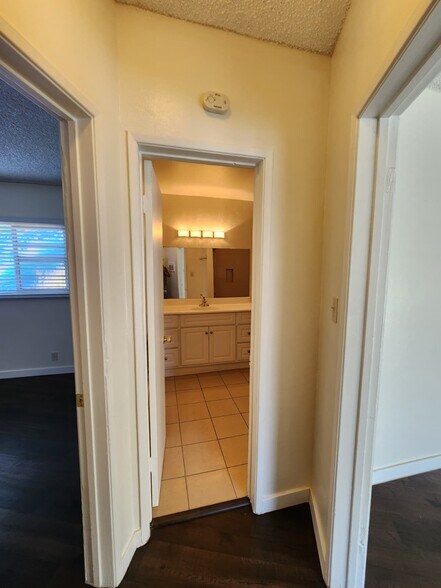 Building Photo - 4353 Don Tomaso Dr