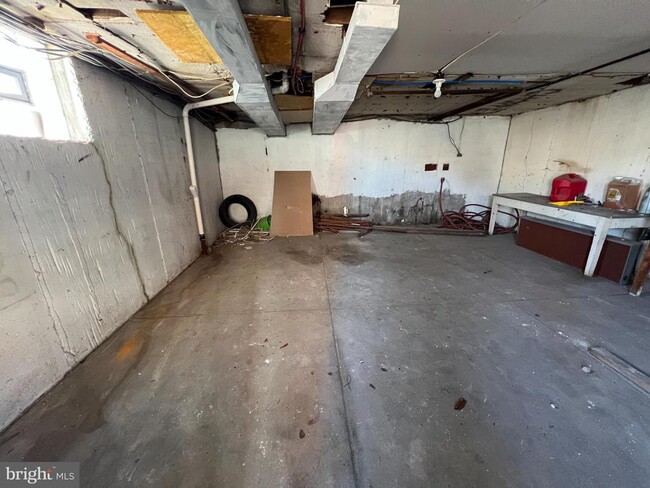 Building Photo - 4345 Loring St