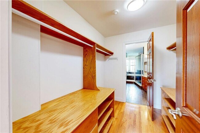 Building Photo - 270 Waterman Street UNIT C