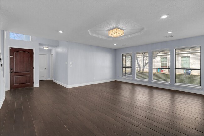Building Photo - 19002 Walden Forest Dr