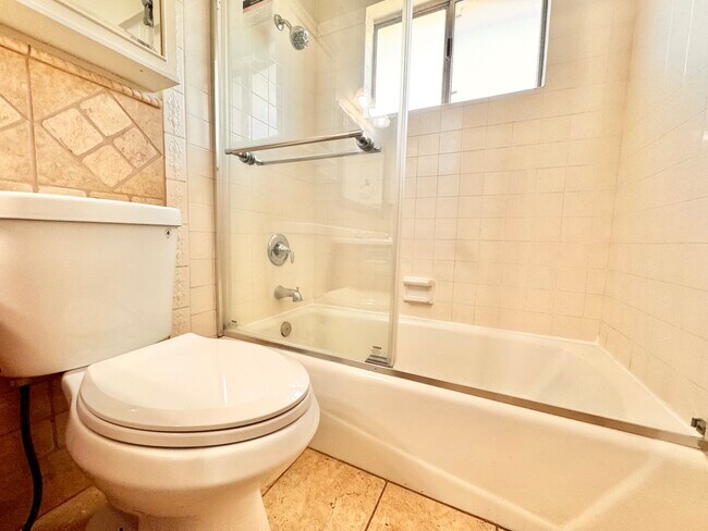 Building Photo - 5138 W 141st St
