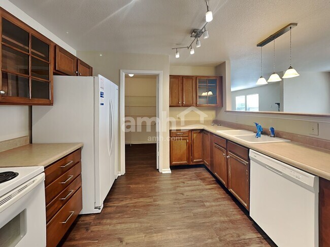 Building Photo - 14454 Banister Dr
