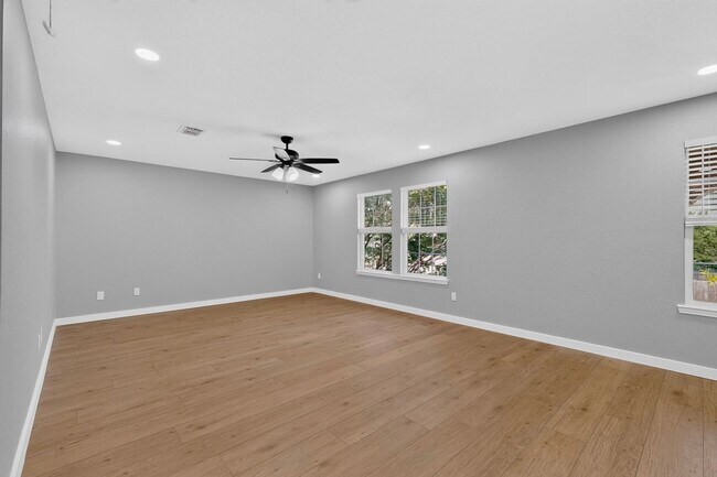 Building Photo - Spacious Renovation Ready To Be Called Home!!!