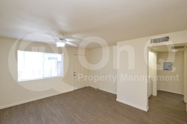 Building Photo - 2719 E Tierra Buena Ln