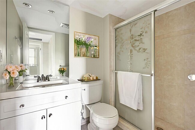 Building Photo - 20100 W Country Club Dr